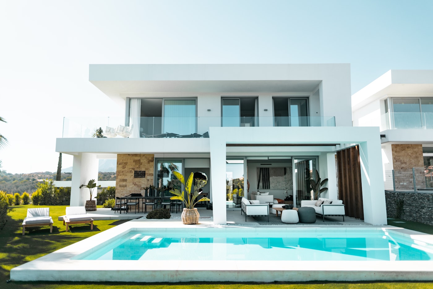 Coastal Villa With Infinity Pool